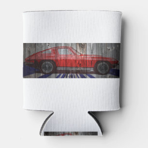 KorvetteStingray auf hölzernem Entwurf der Scheun Dosenkühler