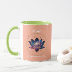 Kosmische Lotusblumen-Mutter-Blüte Tasse