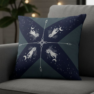 Kosmische Navy Blau und Silber Mystischer Mond Han Kissen