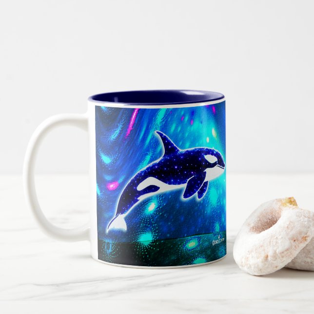 Kosmischer Orca Zweifarbige Tasse (Mit Donut)