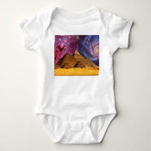 kosmischer Sturm über dem Untergrund Baby Strampler