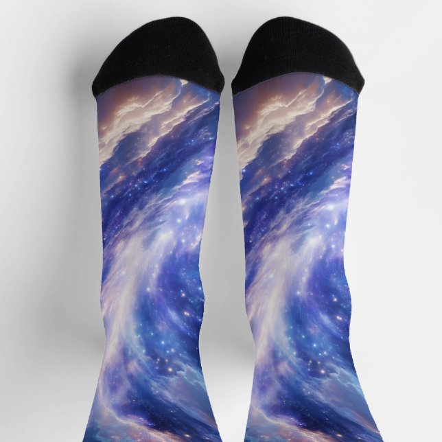 Kosmischer Traum: Wirbelnde Nebel & Sternennacht Socken (Oben)