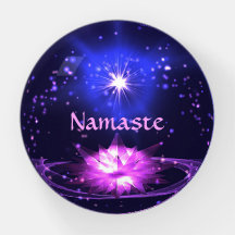 Kosmischer Zen Lila Crystal Lotus Blume Sterne