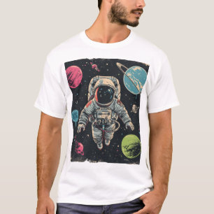 Kosmisches Abenteuer: Astronaut im farbenfrohen Ra T-Shirt