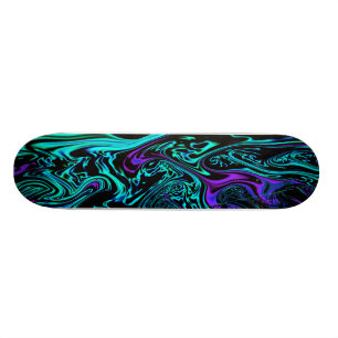 Kosmisches abstraktes Digital-Fraktal Skateboard