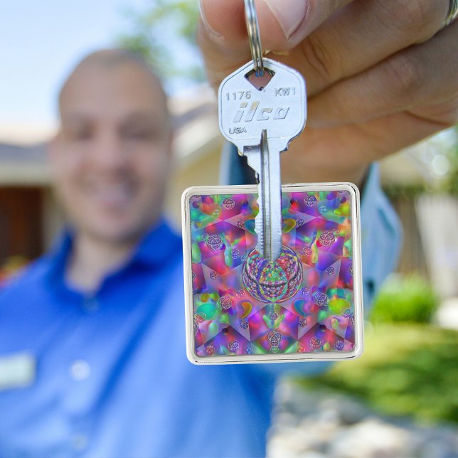 Kosmisches Kaleidoskop: Lebender Triquetra-Schlüss Schlüsselanhänger (Von Creator hochgeladen)