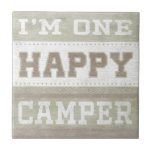 Kostenvoranschlag | Ich bin ein glücklicher Camper Fliese<br><div class="desc">Kostenvoranschlag | Ich bin ein glücklicher Camper. Künstlerin: June Erica Vess. Bild-ID: 106120D.</div>