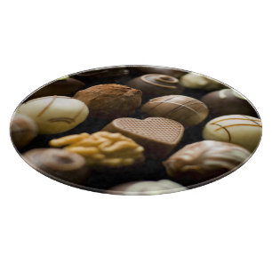 Köstliche Schokoladenpralinen Schneidebrett