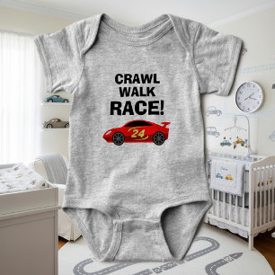 Krabbeln Laufen Rennen lustiger Autorennsport Baby Strampler