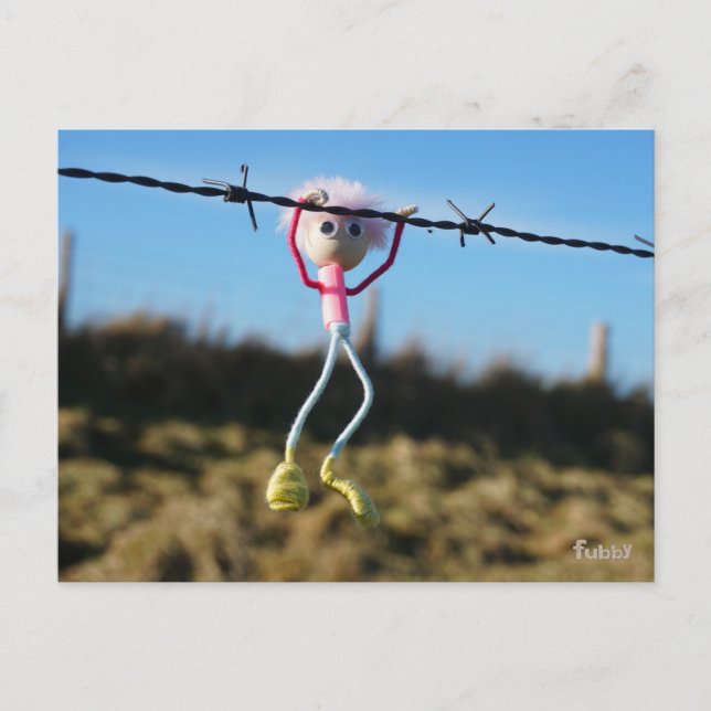 Kracht patser Fubby aan Prikkeldraad. Postkarte (Vorderseite)