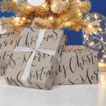 Kraft Merry Christmas Calligraphy Holiday Geschenkpapier<br><div class="desc">Weihnachtsgeschenkpapier bietet moderne Kalligrafie fröhliche Weihnachtsschrift in schwarz auf Kraftpapier. Passen Sie die Hintergrundfarbe Ihrer Wahl an.</div>
