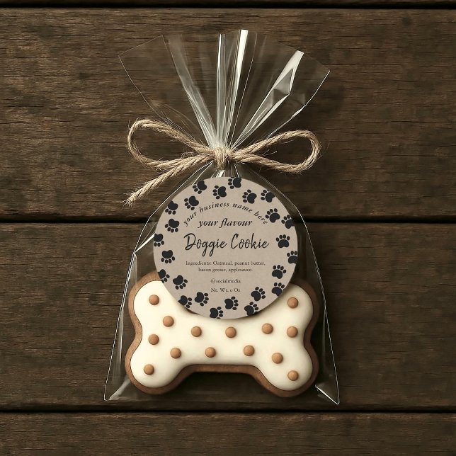 Kraftsackhundpfade Runder Aufkleber (Dog cookie label, rustic with a paw print border framing the information with ingredients list.)