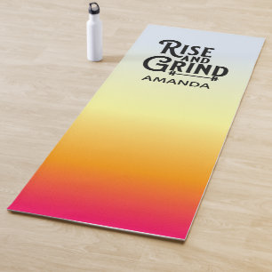 Krafttraining Rise and Grind und Yogamatte