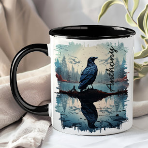 Krähe von der Spiegelung des ruhigen Sees Tasse
