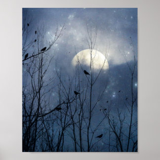 Krähen auf einem launischen blauen mondbeschienene poster