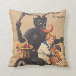 Krampus reitet auf einem Steckenpferd mit einem Ju Kissen