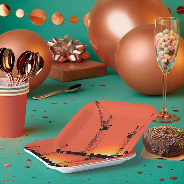 Krane auf einem Gebäude Pappteller (Von Creator hochgeladen)