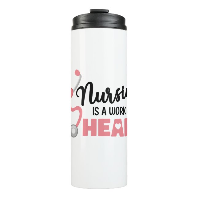 Krankenpflege ist ein Werk von Herzbeschwörern Ges Thermosbecher (Vorderseite)