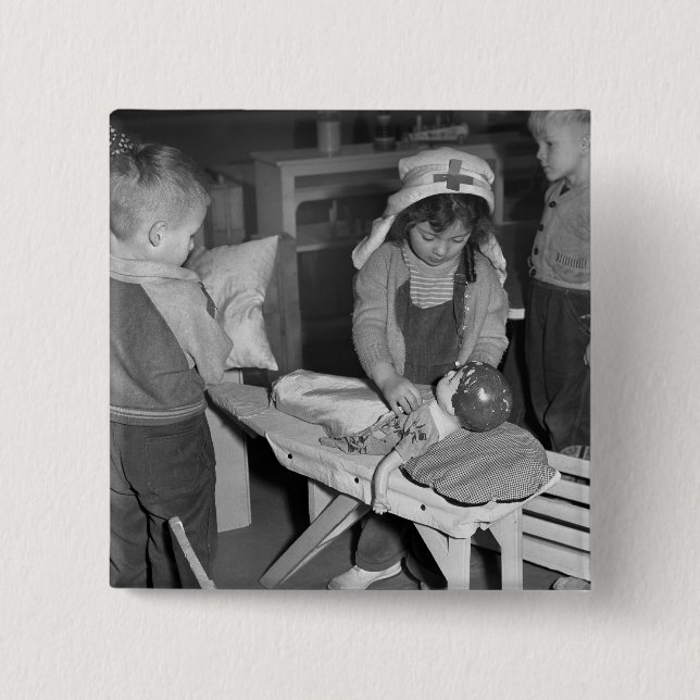 Krankenpflege-Schule: Vierzigerjahre Button (Vorderseite)