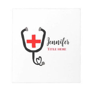 Krankenpfleger Rot und Stethoskop tragen Namen Notizblock