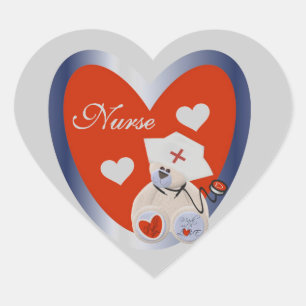 Krankenschwester-Bär mit Herz-T - Shirts und Herz-Aufkleber