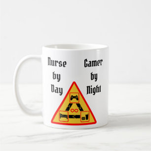 Krankenschwester bei Tag, Gamer bei Nacht Kaffeetasse