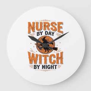 Krankenschwester bei Tag, Hexe bei Nacht Halloween Große Wanduhr