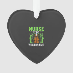 Krankenschwester bei Tag, Hexe bei Nacht Halloween Ornament