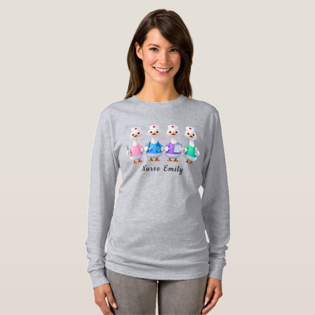 Krankenschwester Emily Langarm Graue Gans T-Shirt (Vorne ganz)