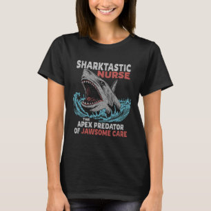 Krankenschwester Funny Sprichwort Pflege Aufwertun T-Shirt