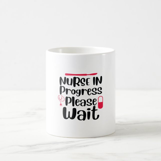 Krankenschwester Geschenke im Gange Bitte warten Kaffeetasse (Mittel)