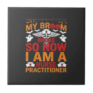 Krankenschwester Halloween Besen Brach Design_1 Fliese