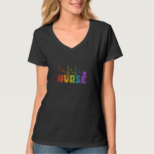 Krankenschwester LGBT Gay Lesbisch Regenbogen Herz T-Shirt