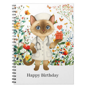 Krankenschwester mit Geschenk mit Blume Hintergrun Notizblock