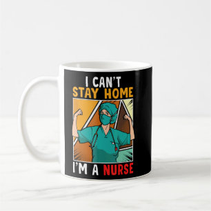 Krankenschwestern in Scrubs können Zuhause-Kranken Kaffeetasse