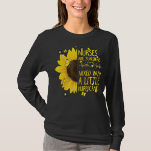 Krankenschwestern sind mit einem kleinen Hurrikan T-Shirt