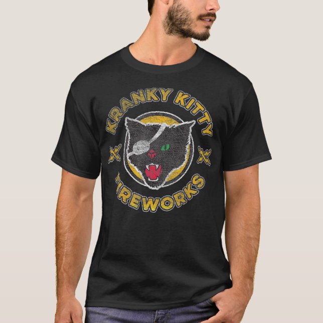 Kranky Kitty Fireworks Funny Pirate Cat  T-Shirt (Vorderseite)
