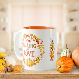 Kranz aus herbstlichen Blättern und Kürbis - Verli Zweifarbige Tasse