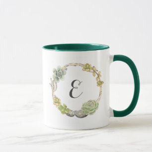 Kranz von Succulents, von Zweigen und Monogramm Tasse