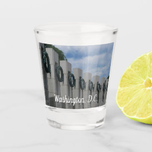 Kränze am World War II Memorial I Schnapsglas