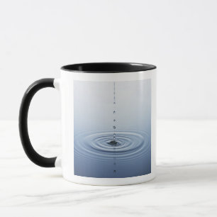 Kräuselung auf Wasser Tasse