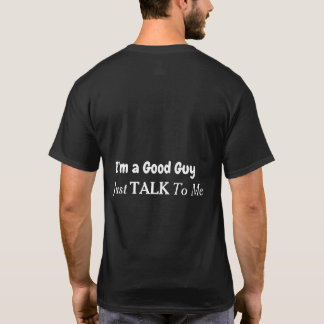 Krawatte der Damen und Herren über das Shirt