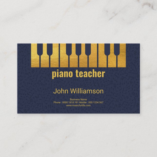 Kreative Goldklavier-Schlüssel prägen musikalische Visitenkarte (Vorderseite)