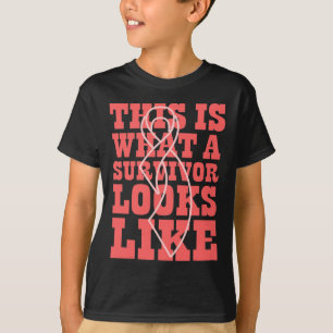 Krebsbewusstsein So sieht ein Überlebender aus T-Shirt