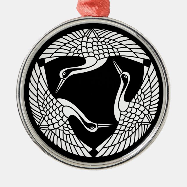 Kreis von drei Kränen Ornament Aus Metall (Vorne)