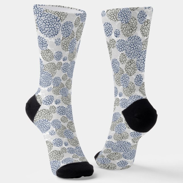 Kreise mit grauem und blauem Leopardendruck Socken (Gewinkelt)
