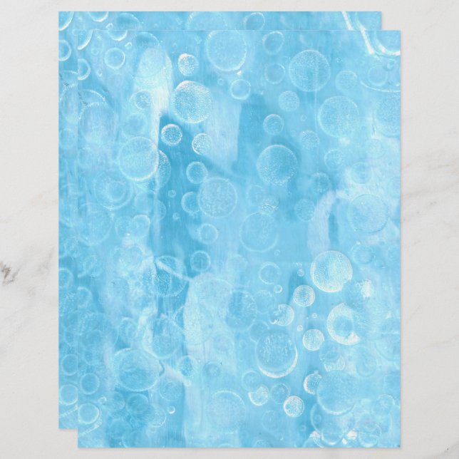 Kreise und Kugeln auf hellblauen Papierblättern (Vorne/Hinten)