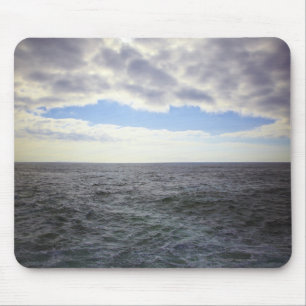 Kreiswolken über dem Atlantik Mousepad