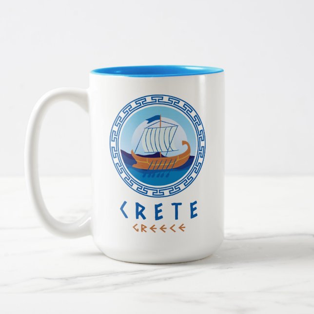 Kreta, Griechenland, griechisches Schiffsdesign Zweifarbige Tasse (Links)