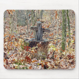 Kreuz im Wald Mousepad
